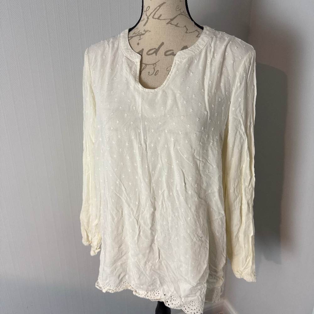 Blair Large Tan Blouse Eyelets Edged 3/4 sleeve